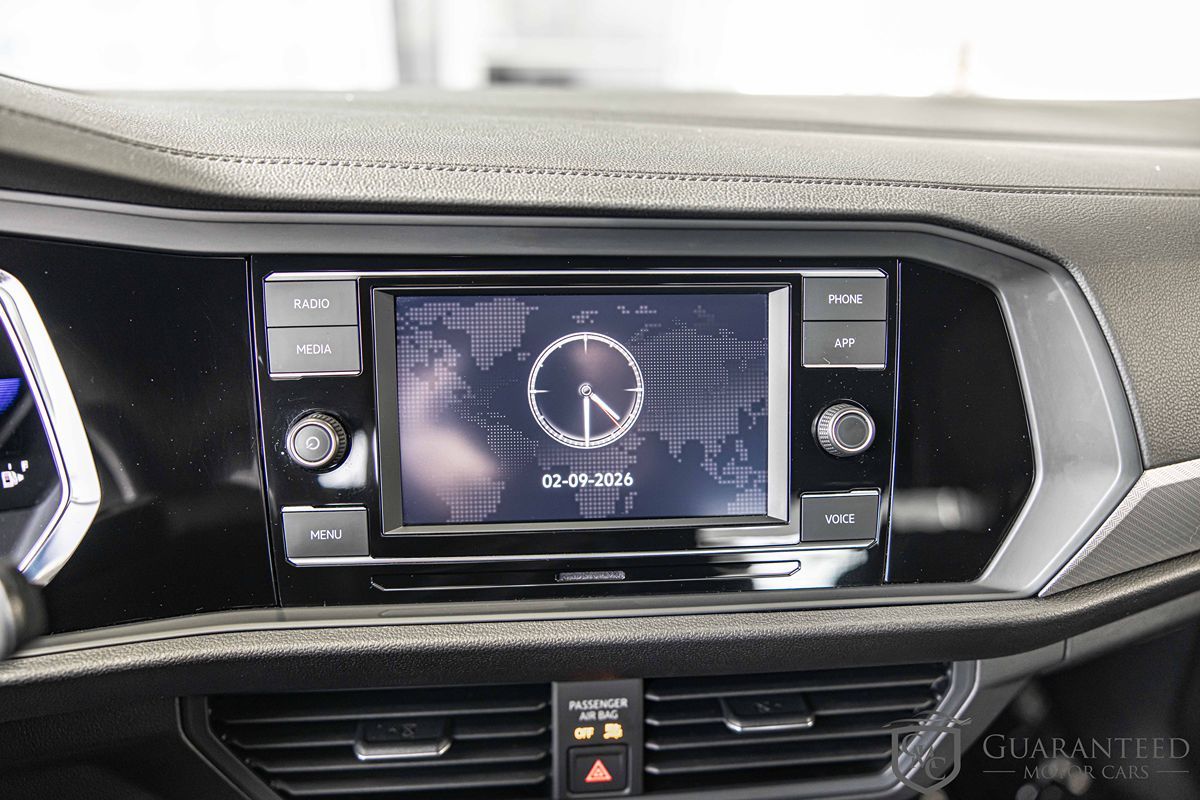 2023 VOLKSWAGEN JETTA - Image 25