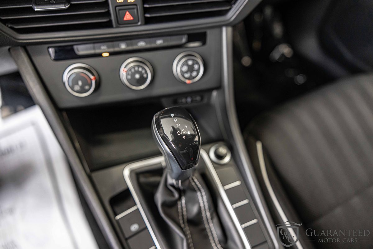 2023 VOLKSWAGEN JETTA - Image 27