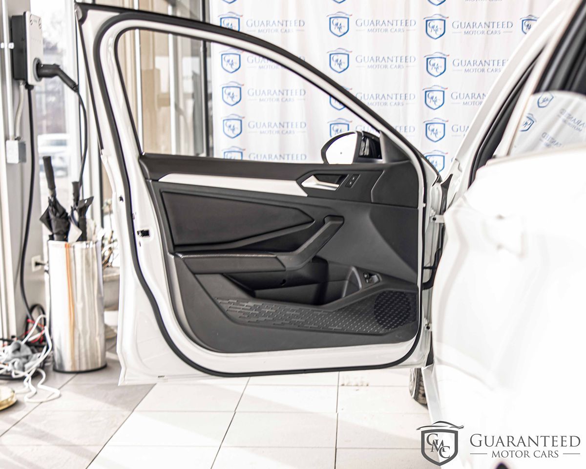 2023 VOLKSWAGEN JETTA - Image 28