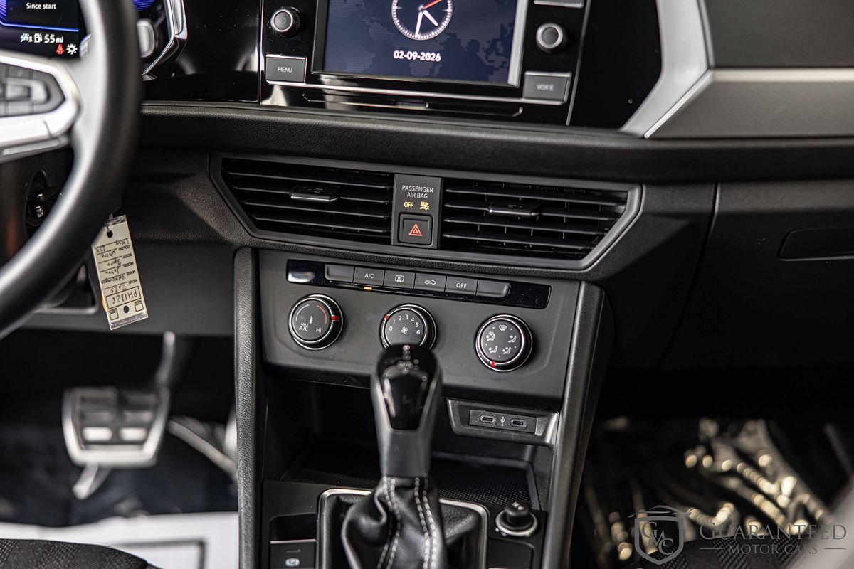 2023 VOLKSWAGEN JETTA - Image 34