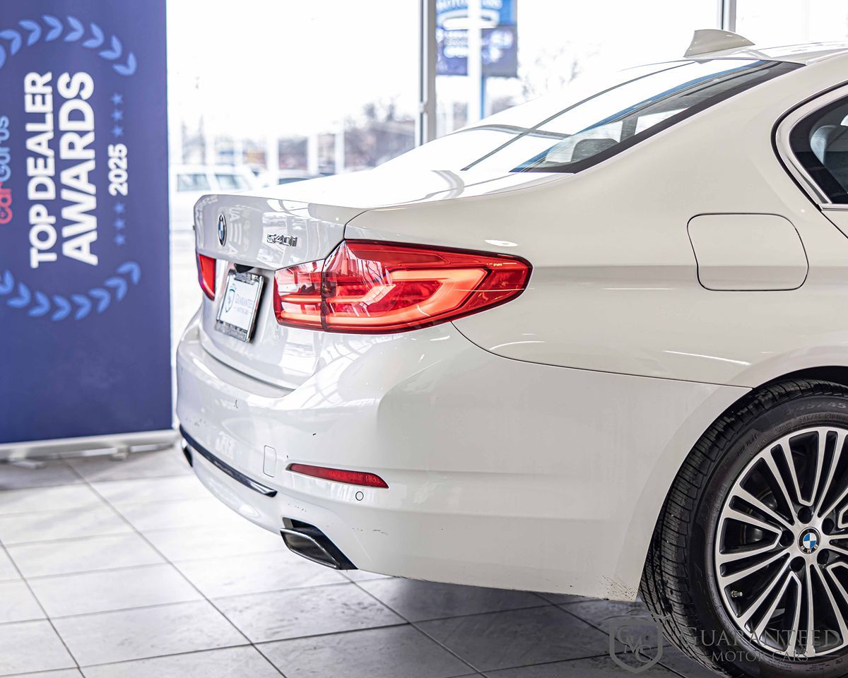 2019 BMW 540I - Image 11