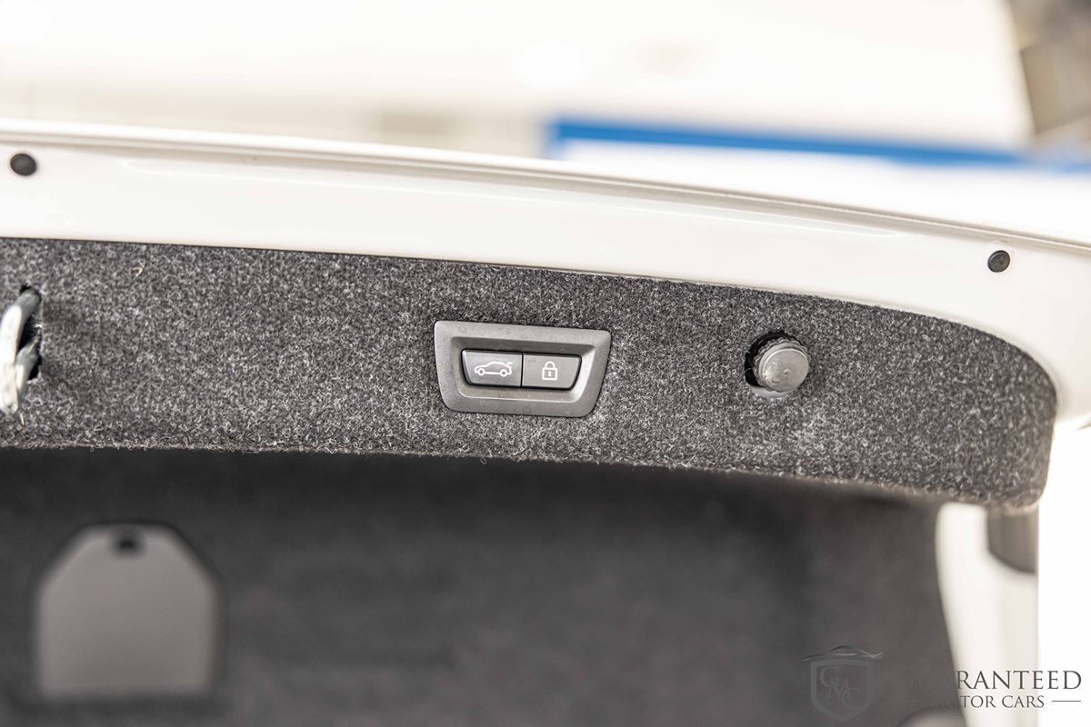 2019 BMW 540I - Image 17