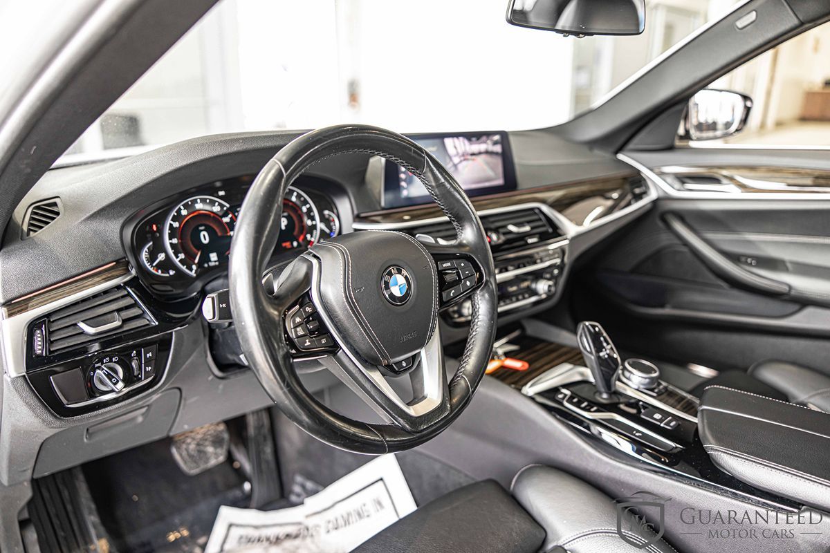 2019 BMW 540I - Image 20