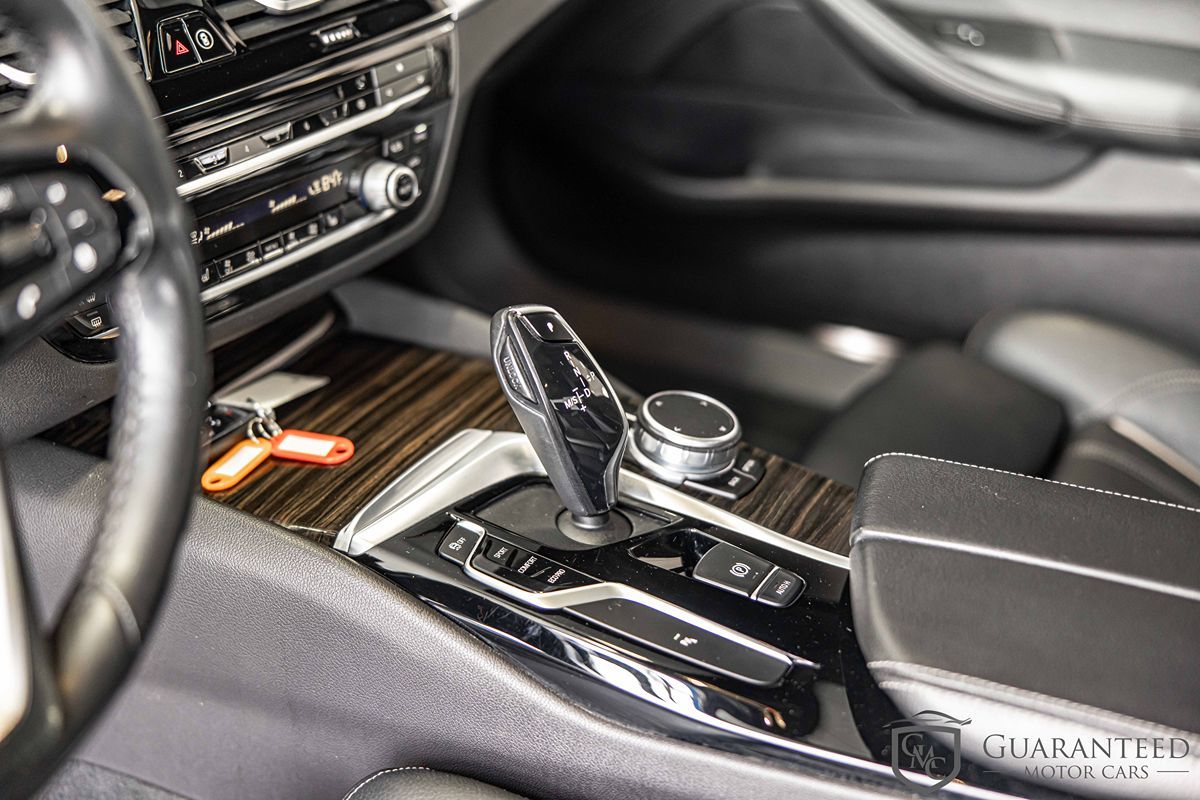 2019 BMW 540I - Image 21