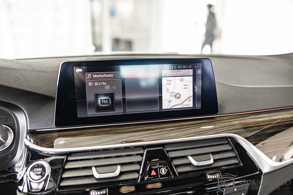 2019 BMW 540I - Image 27