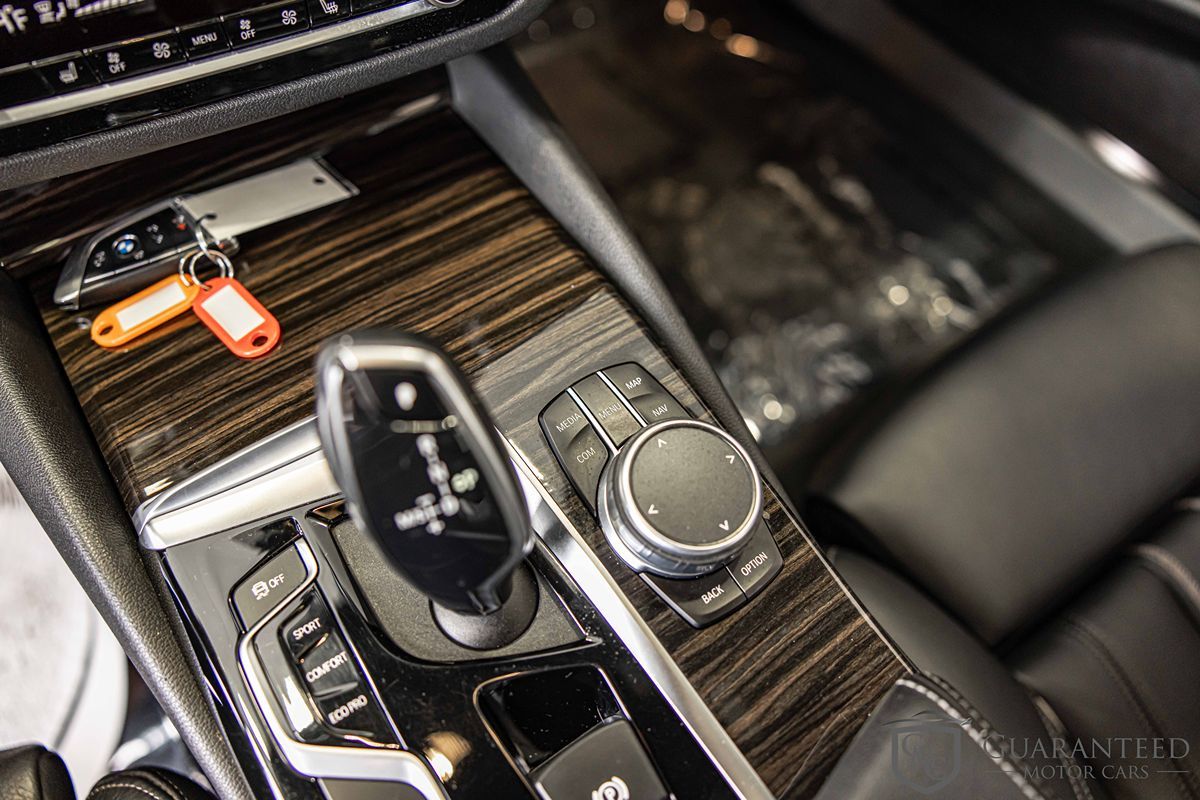 2019 BMW 540I - Image 30