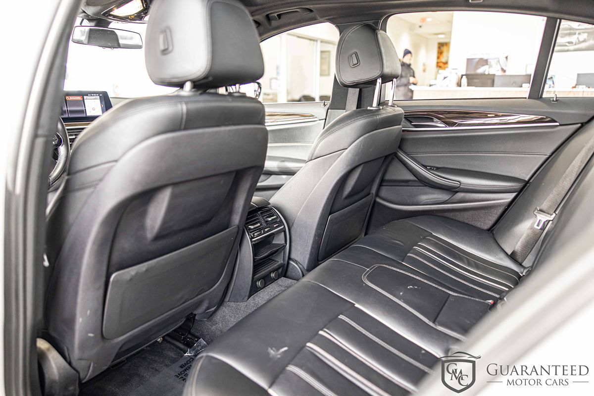 2019 BMW 540I - Image 33