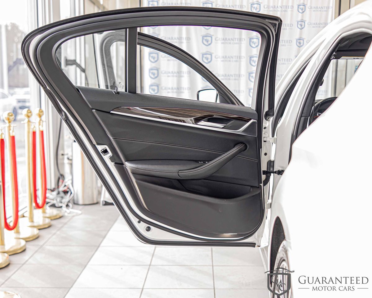 2019 BMW 540I - Image 34