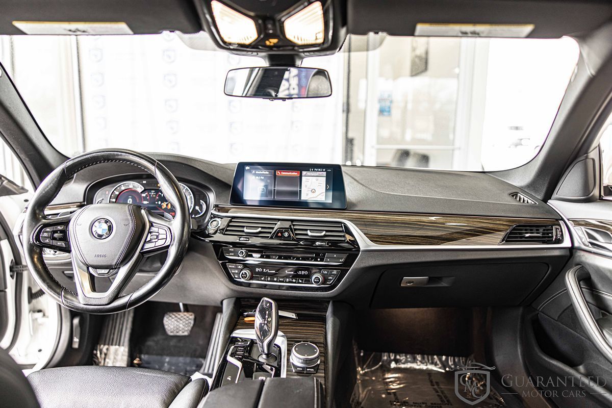 2019 BMW 540I - Image 35