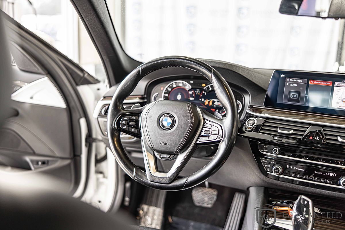 2019 BMW 540I - Image 36