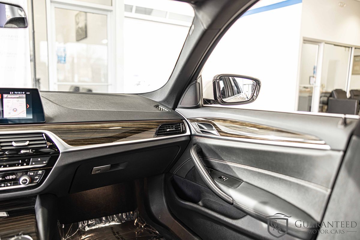 2019 BMW 540I - Image 38