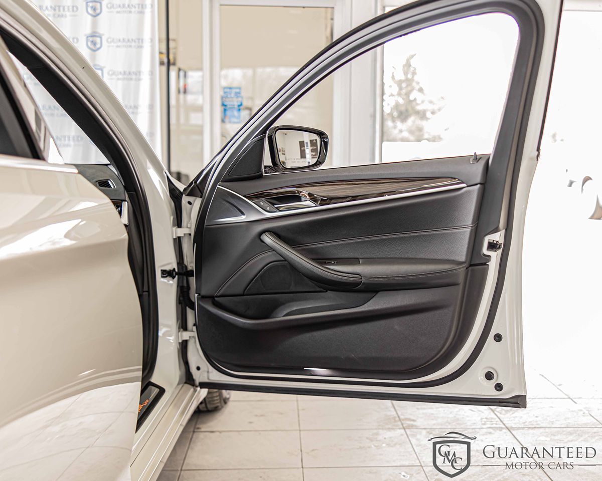 2019 BMW 540I - Image 40