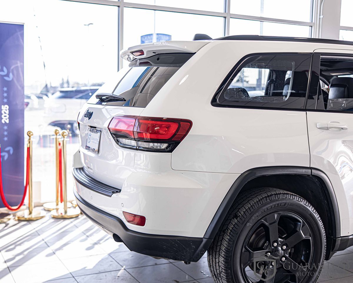2019 JEEP GRAND CHEROKEE - Image 12
