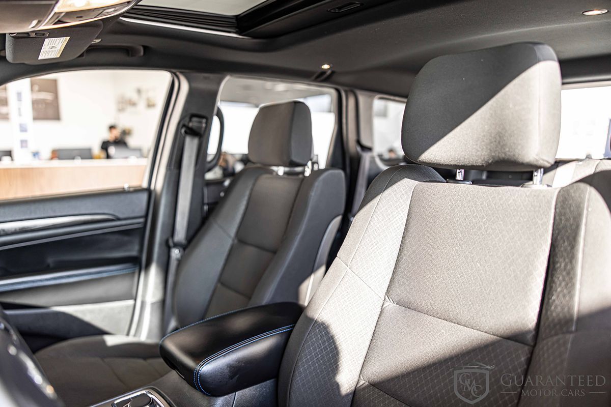 2019 JEEP GRAND CHEROKEE - Image 17