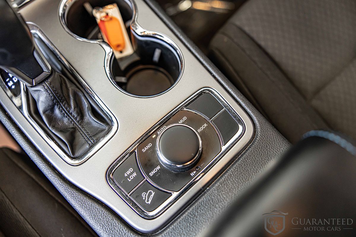 2019 JEEP GRAND CHEROKEE - Image 30