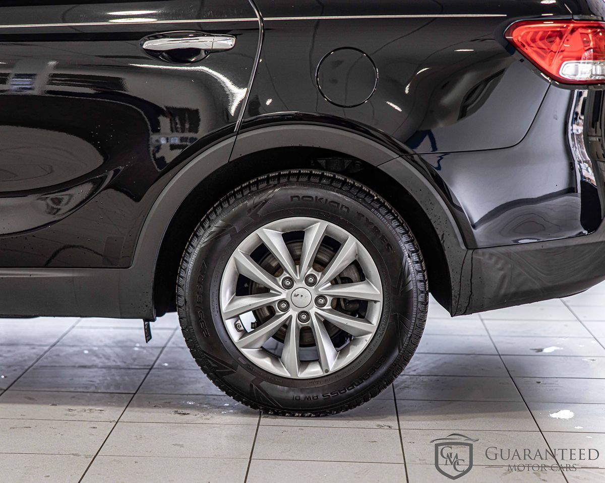 2017 KIA SORENTO - Image 8