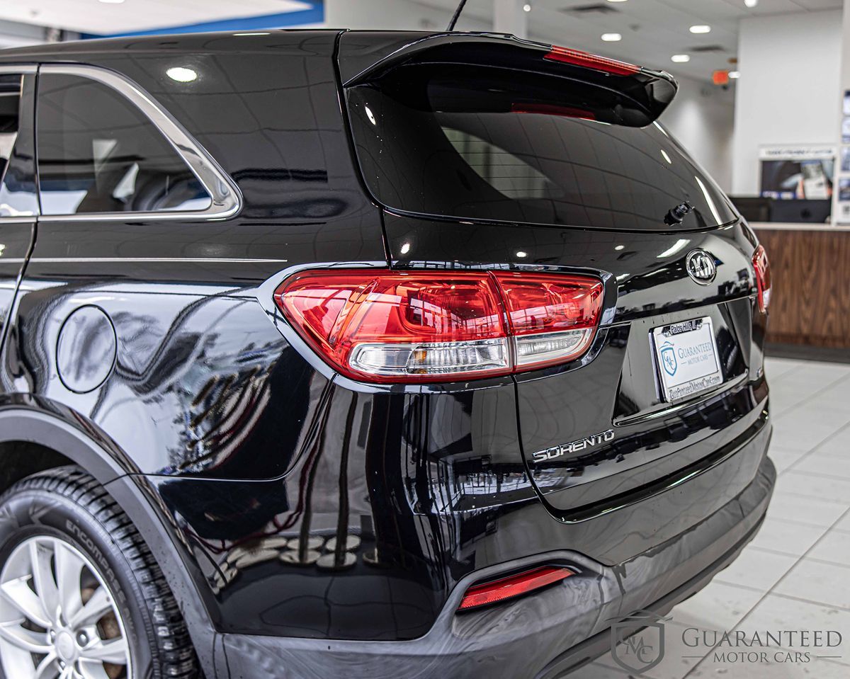 2017 KIA SORENTO - Image 14