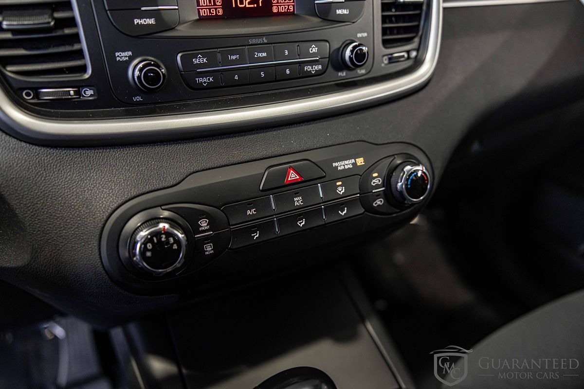 2017 KIA SORENTO - Image 27