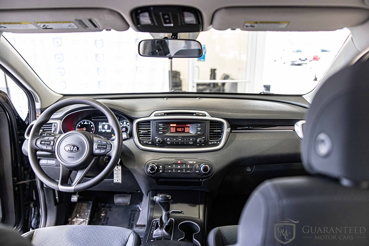 2017 KIA SORENTO - Image 33