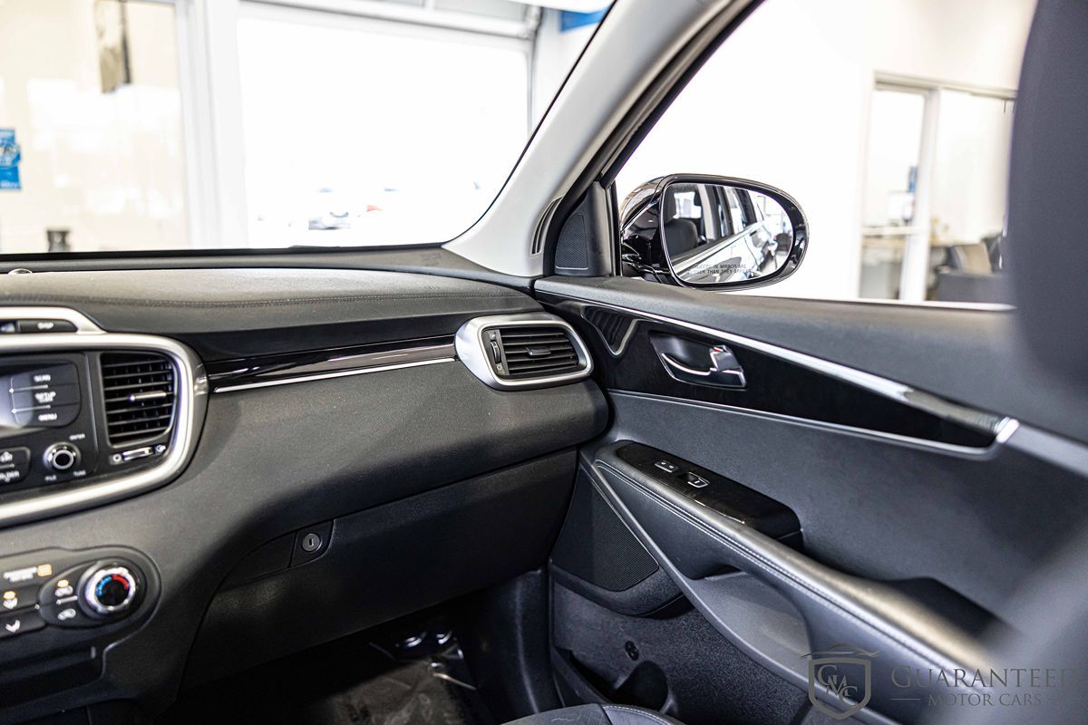 2017 KIA SORENTO - Image 36