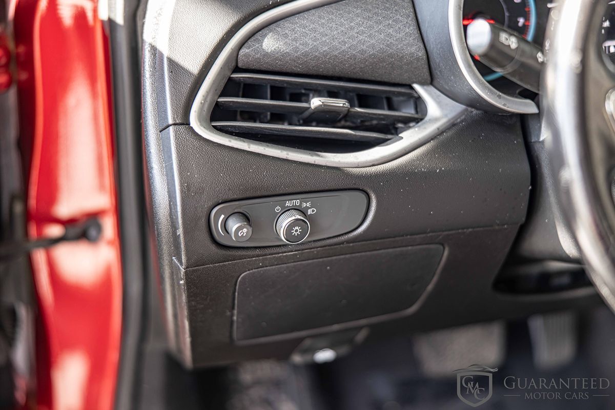 2021 CHEVROLET MALIBU - Image 19