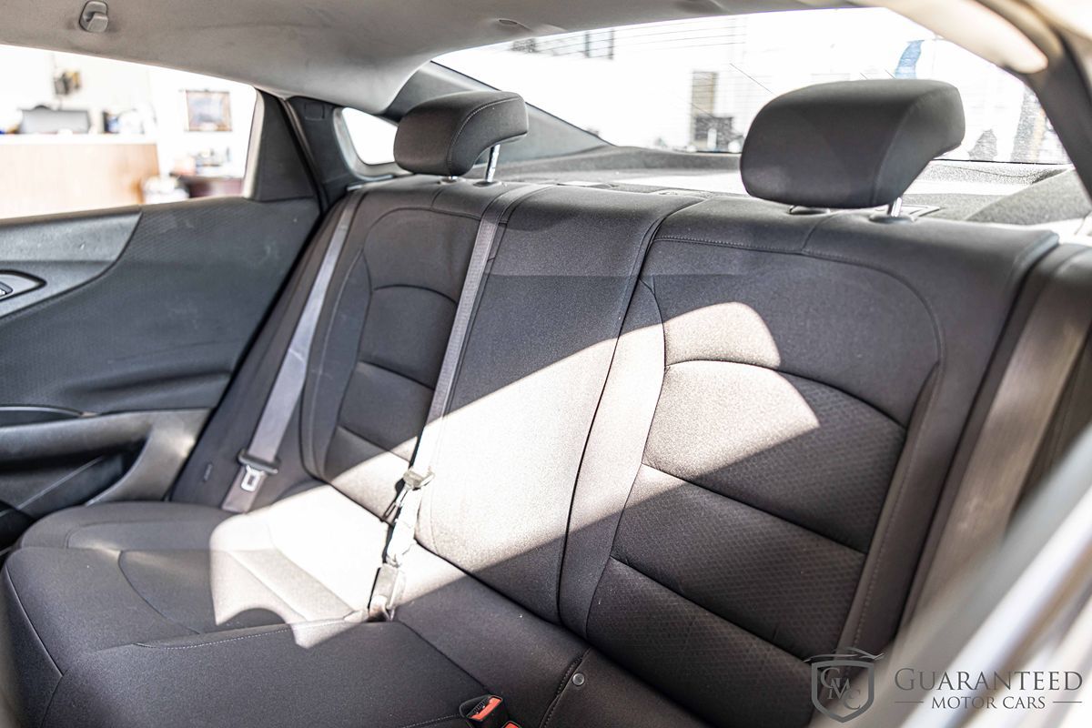 2021 CHEVROLET MALIBU - Image 31