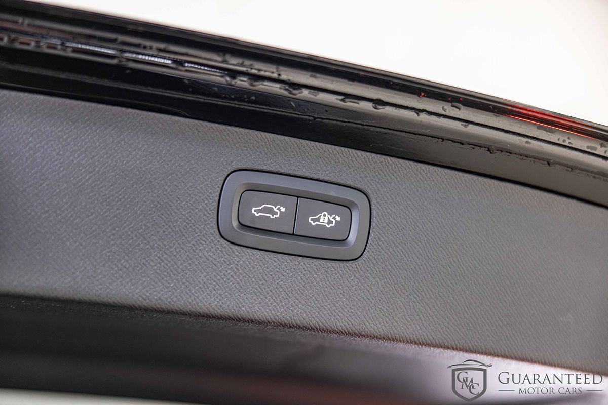 2023 VOLVO XC90 - Image 18