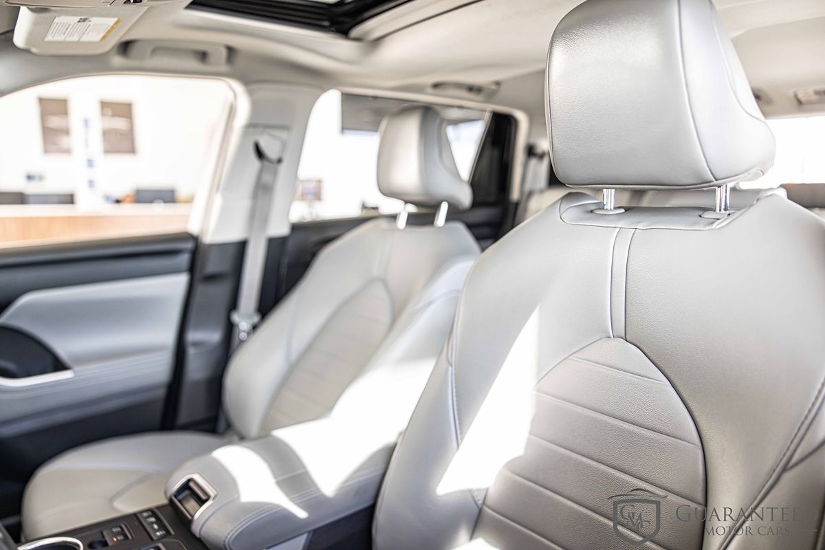 2021 TOYOTA HIGHLANDER - Image 19