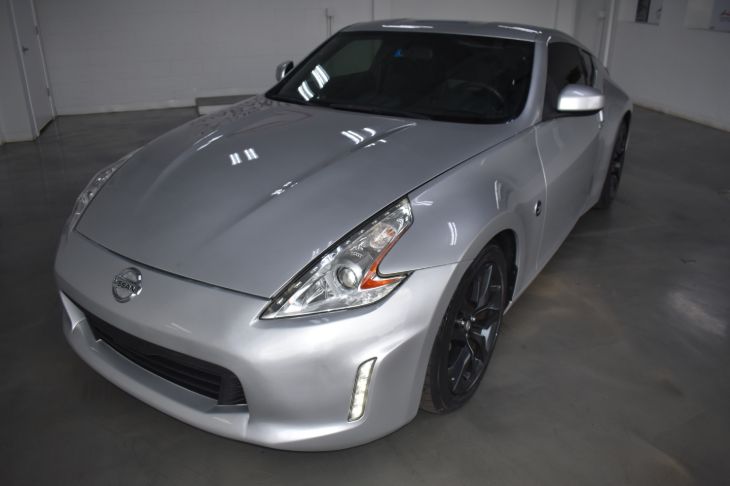 Sold 2015 Nissan 370Z in Lansing