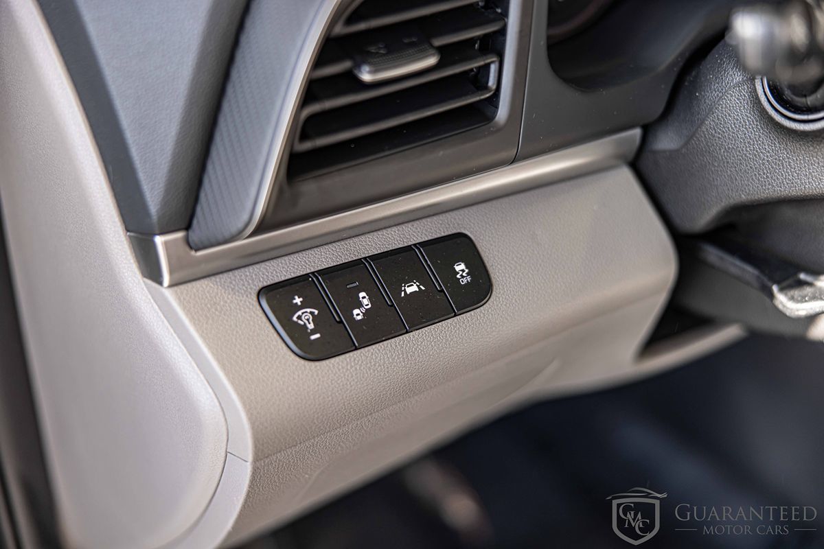 2020 HYUNDAI ELANTRA - Image 21