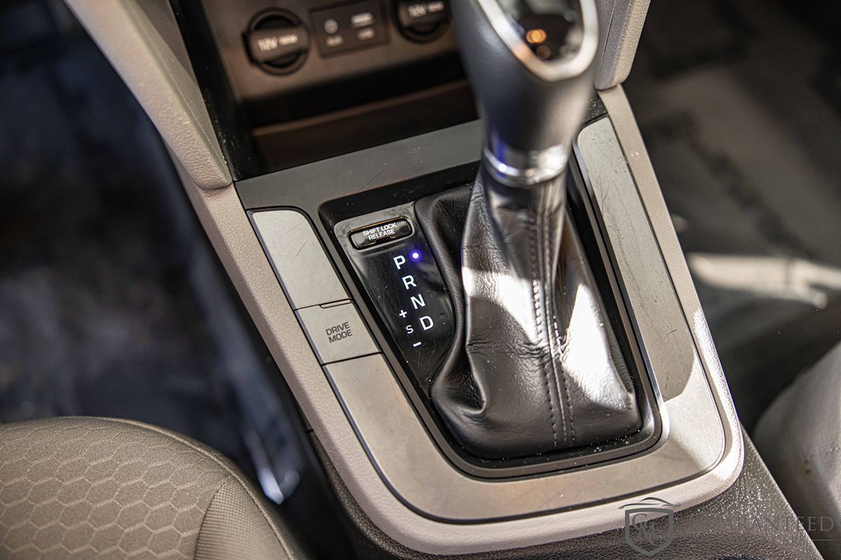 2020 HYUNDAI ELANTRA - Image 27