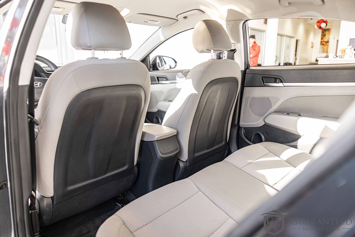 2020 HYUNDAI ELANTRA - Image 30