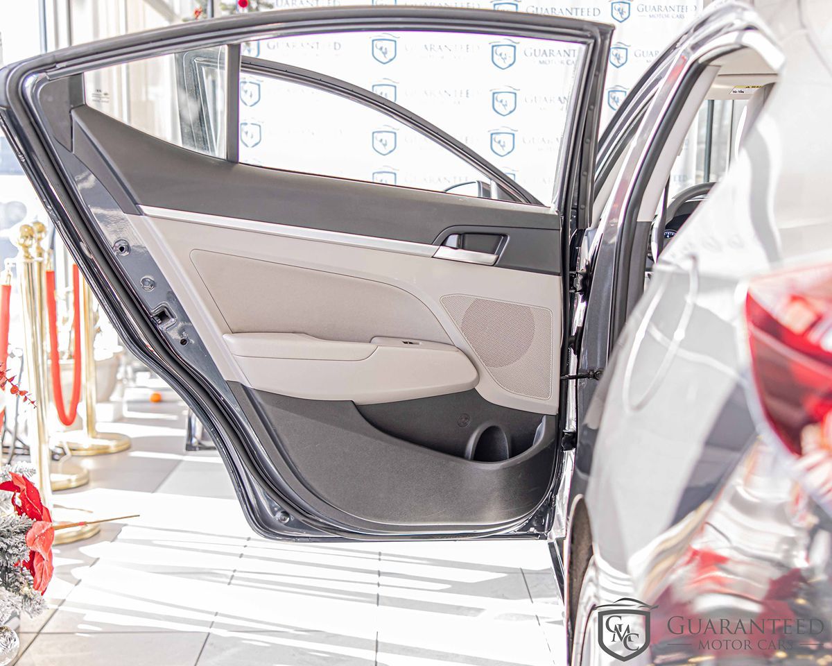 2020 HYUNDAI ELANTRA - Image 31