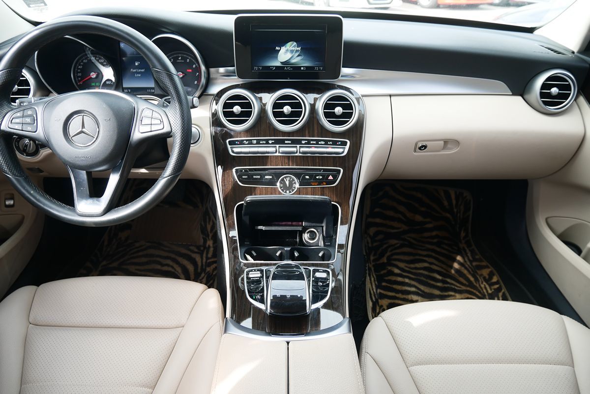 2016 Mercedes-Benz C-Class C300 photo 18