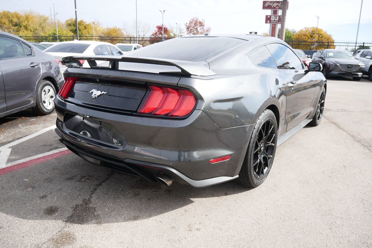 2018 Ford Mustang EcoBoost Premium photo 4