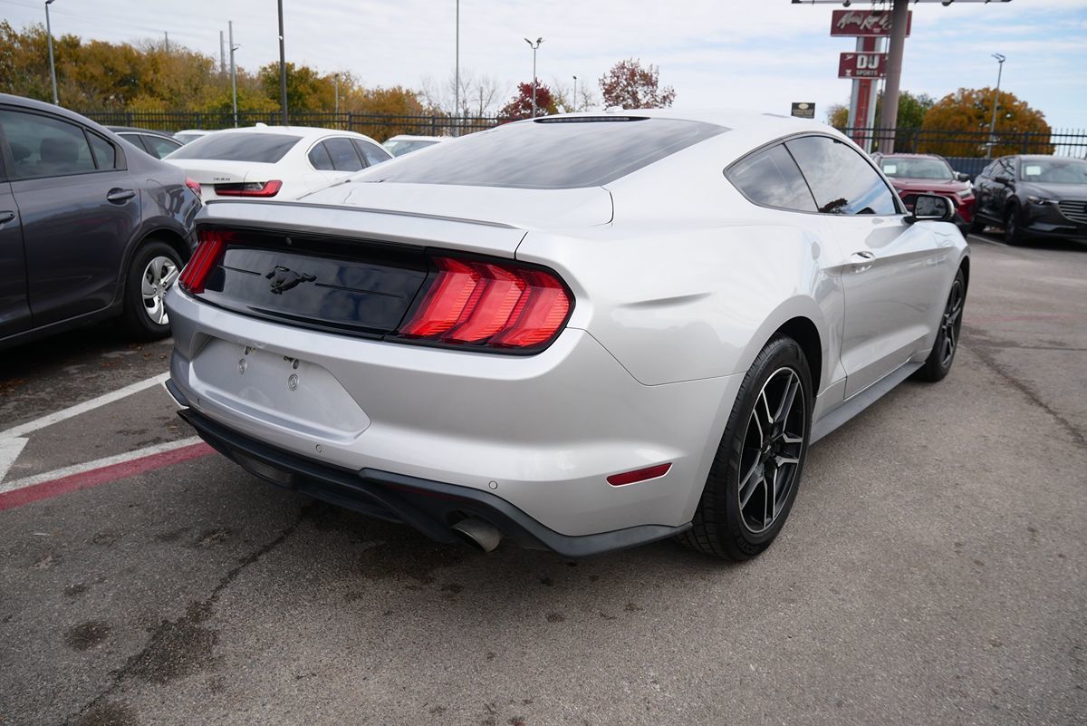 2018 Ford Mustang EcoBoost photo 4