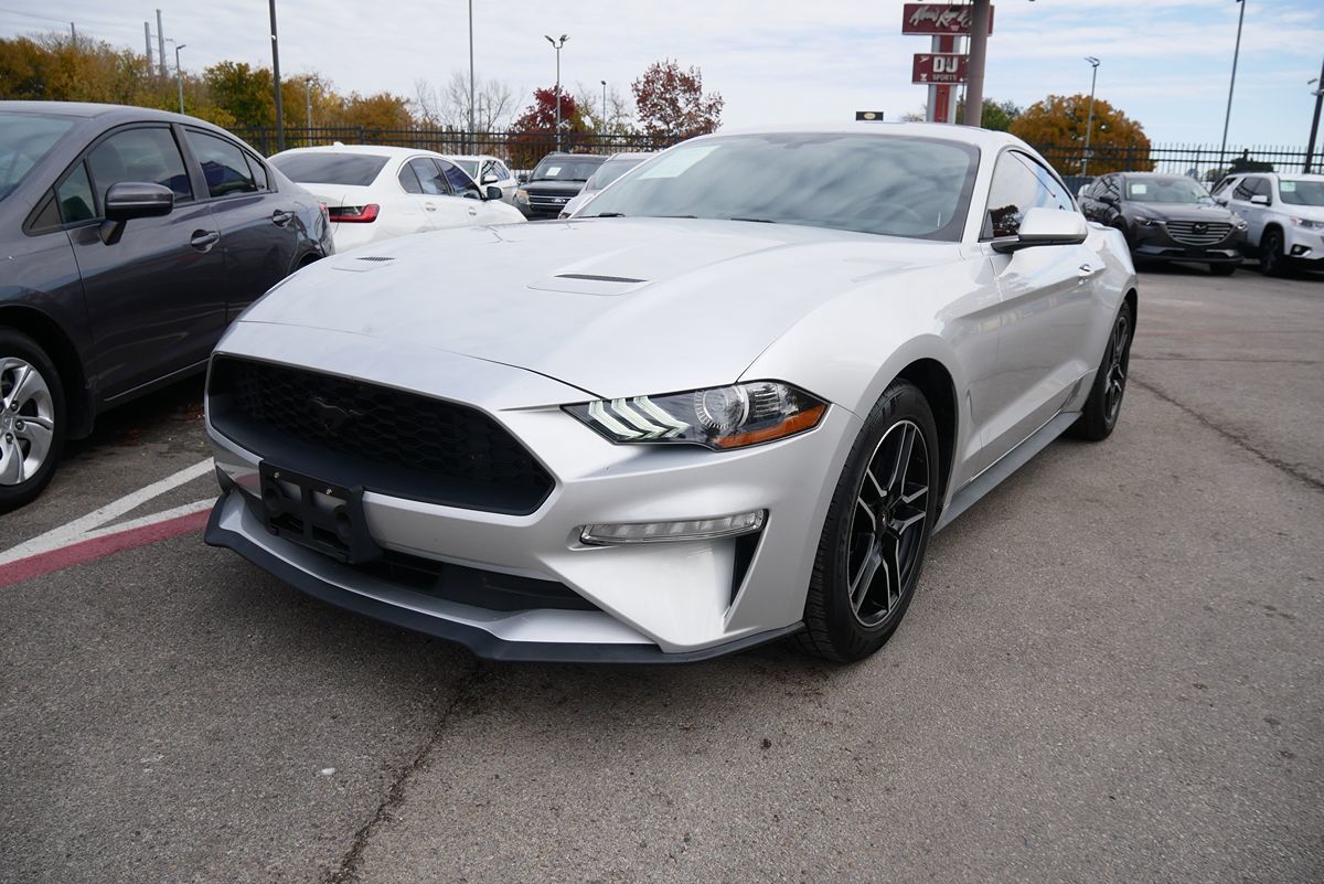 2018 Ford Mustang EcoBoost photo 2