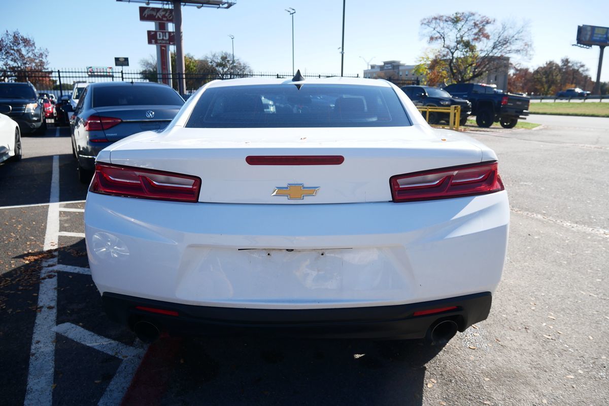 2018 Chevrolet Camaro 1LS photo 5