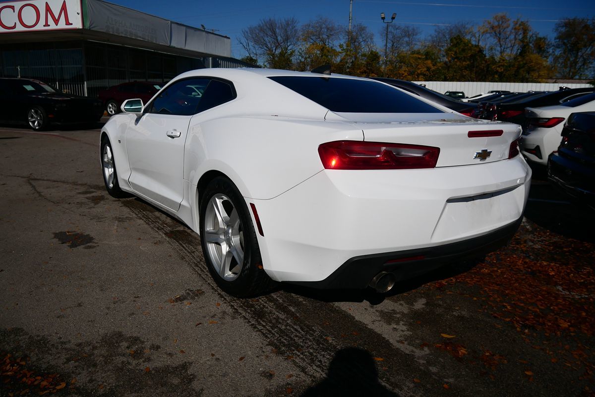 2018 Chevrolet Camaro 1LS photo 6