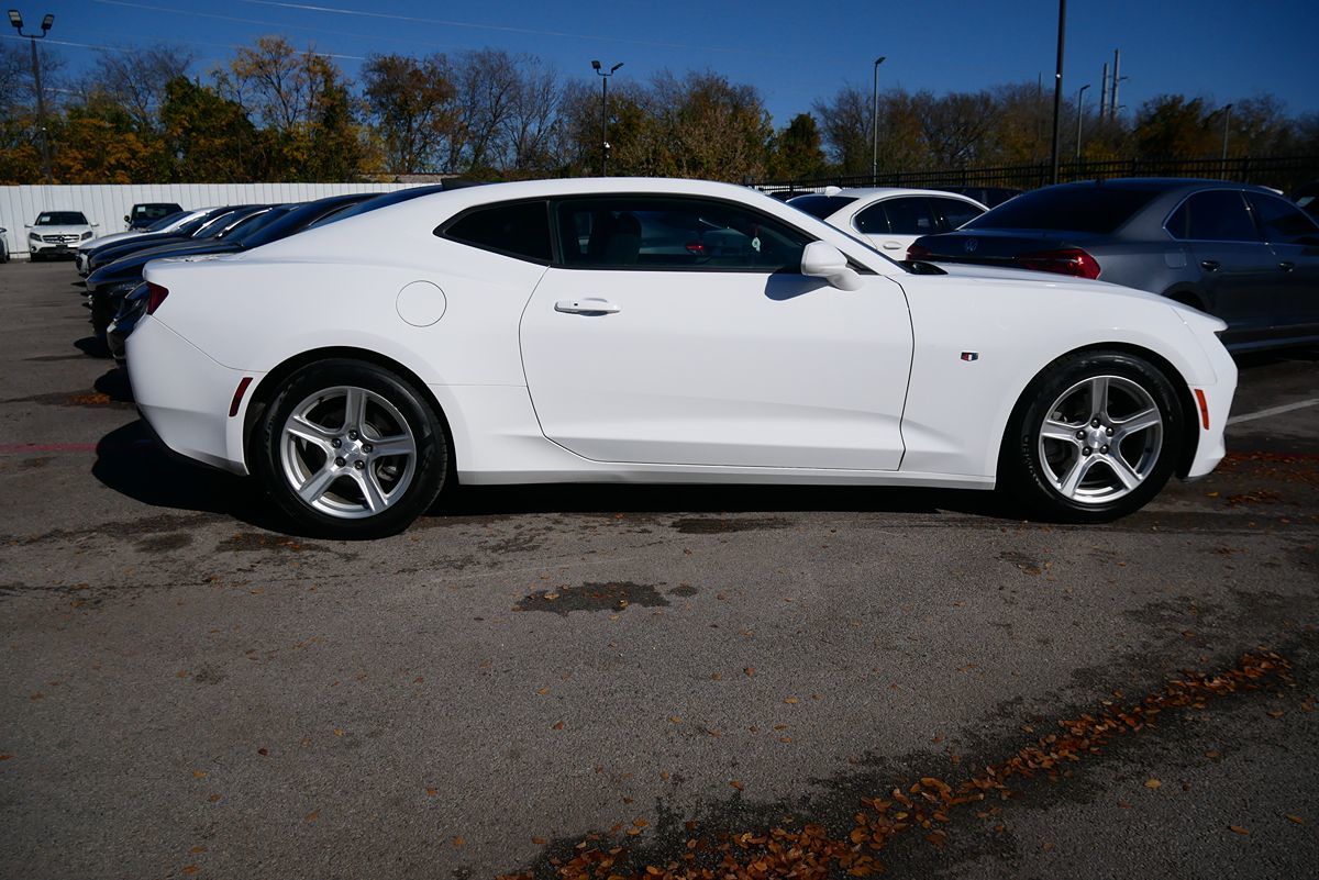 2018 Chevrolet Camaro 1LS photo 3