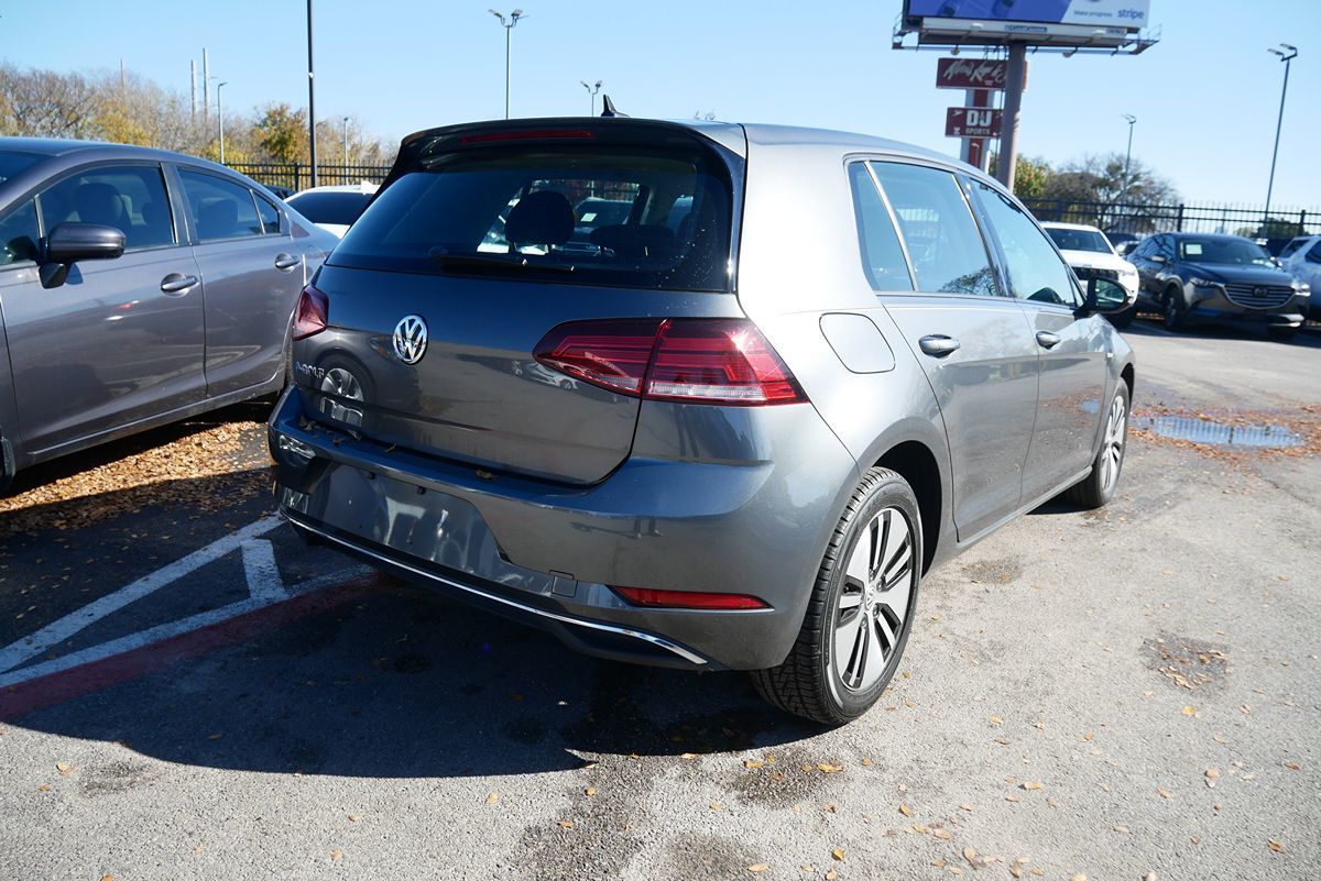 2019 Volkswagen e-Golf e-Golf SE photo 4