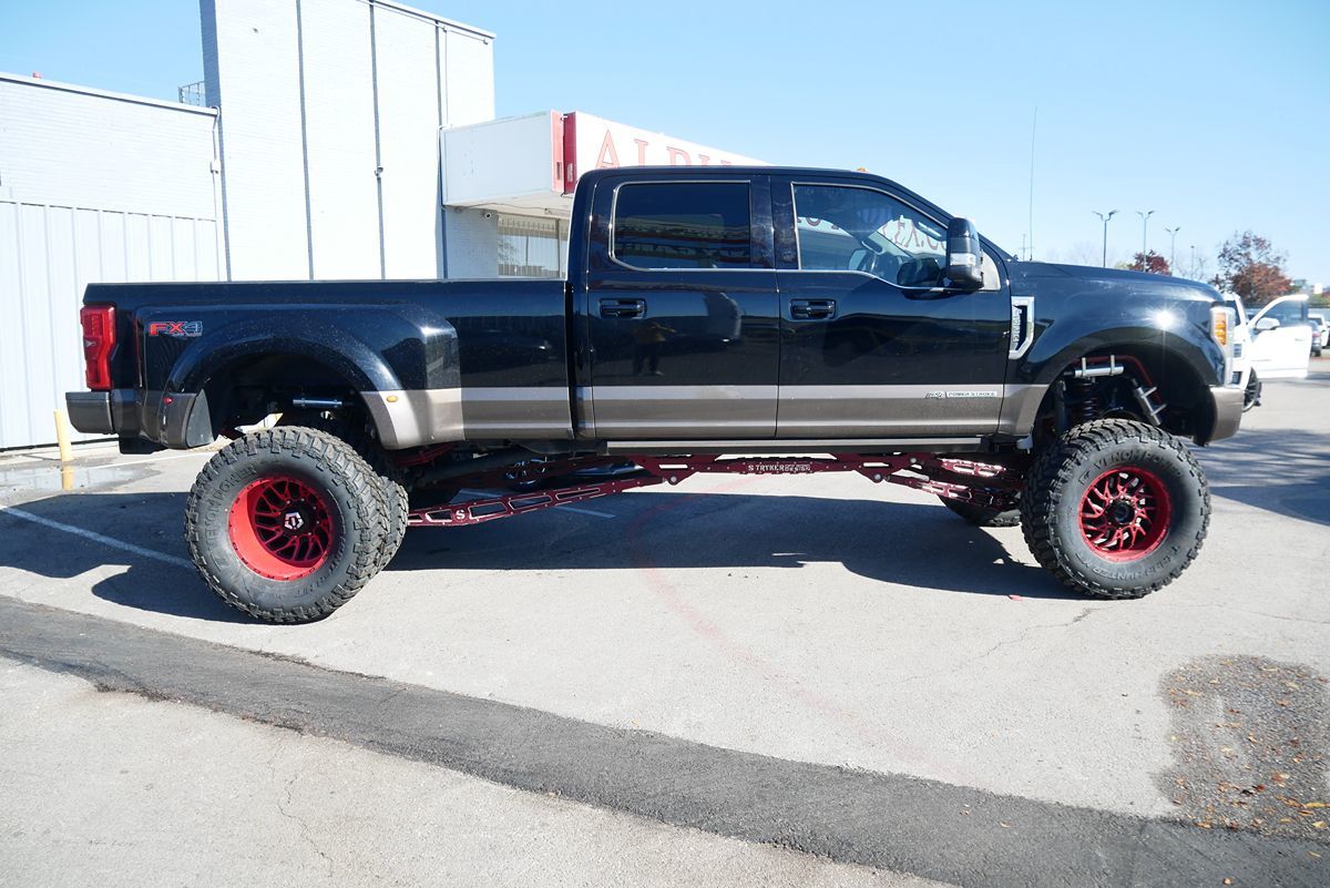 2017 Ford F-350 Super Duty King Ranch photo 3