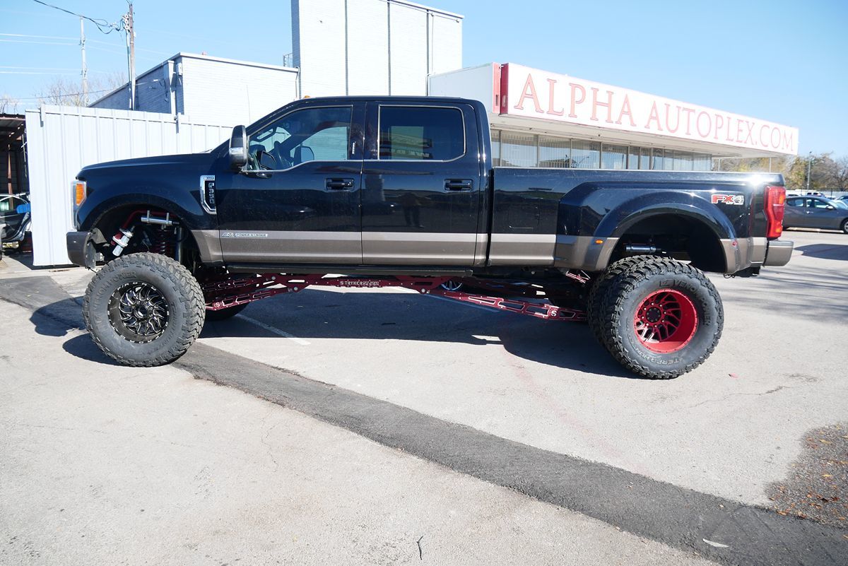 2017 Ford F-350 Super Duty King Ranch photo 7