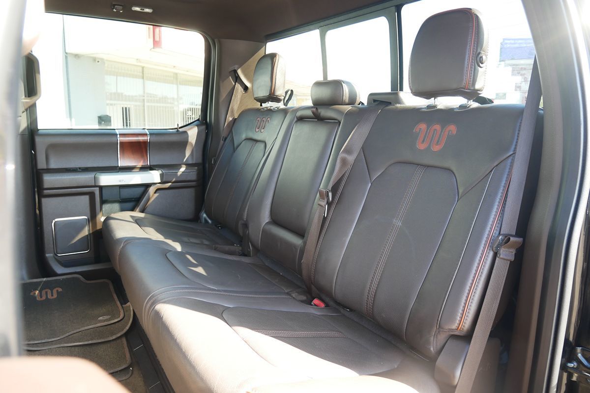 2017 Ford F-350 Super Duty King Ranch photo 17