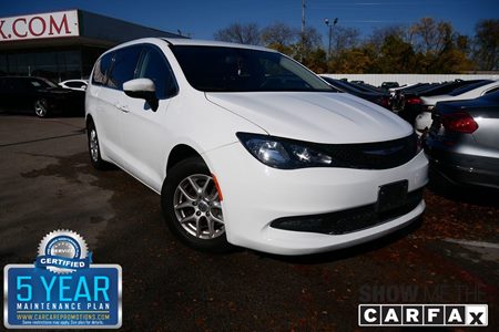 2022 Chrysler Voyager LX