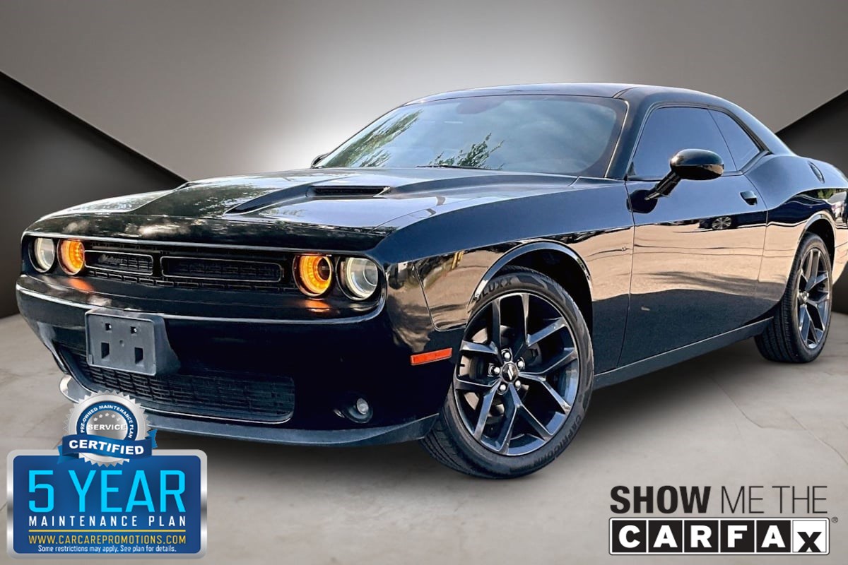 2019 Dodge Challenger SXT Auto's photo