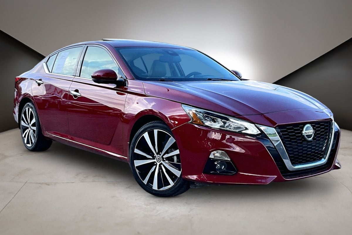2021 Nissan Altima Platinum - Photo 2