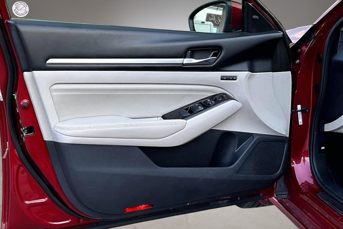 2021 Nissan Altima Platinum - Photo 19