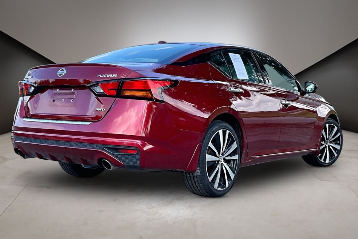 Nissan Altima photo 6