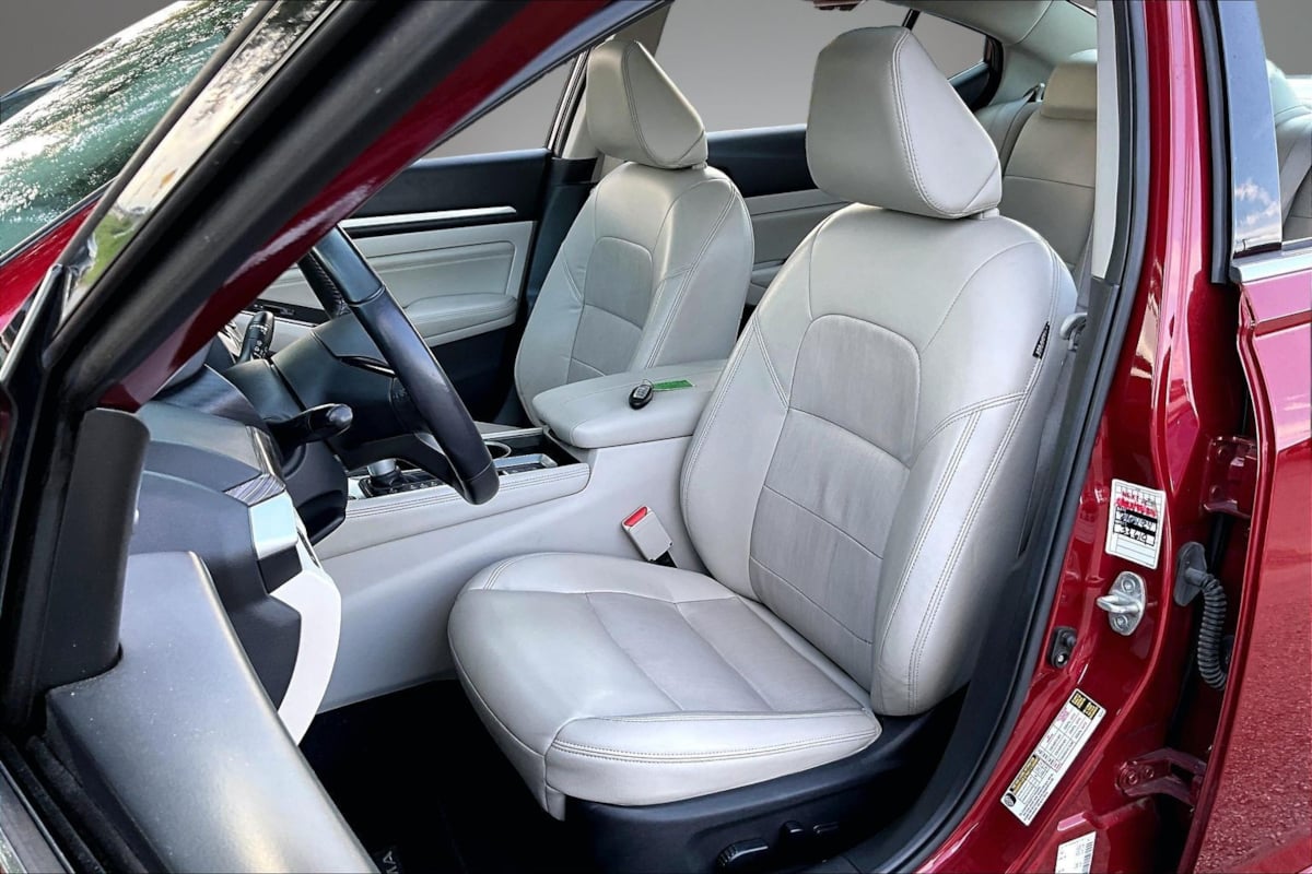 Nissan Altima photo 20